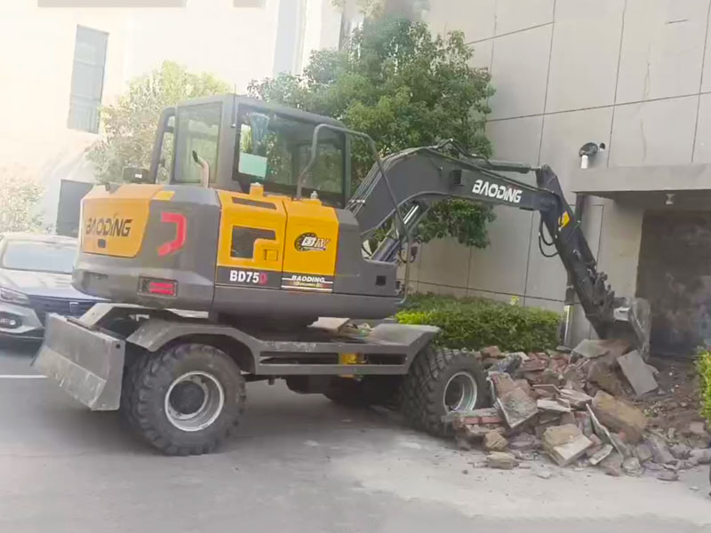 城市管家：寶鼎BD75D市政作業專長